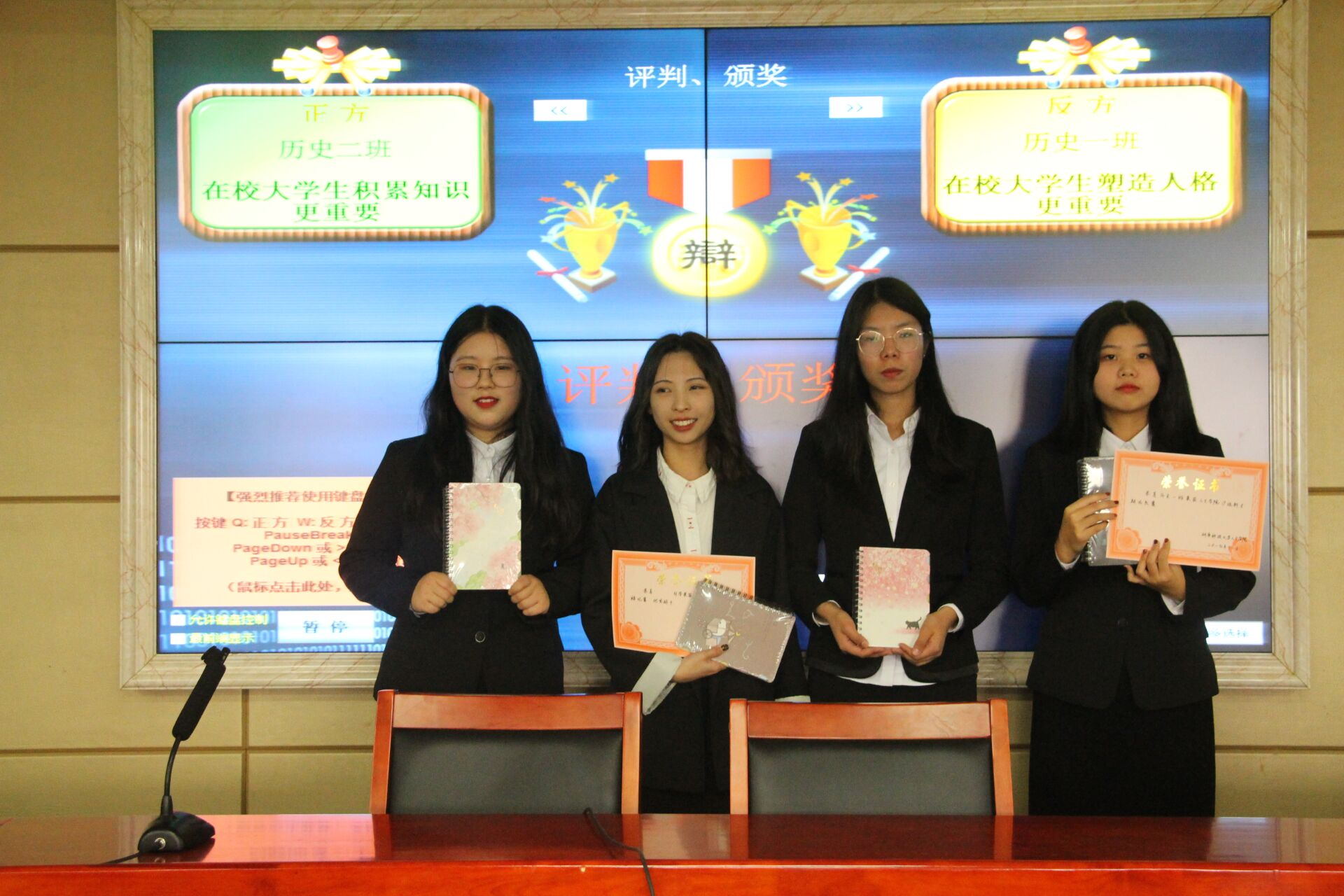 8264163afb6f437b890b2163d6a84b70.jpg 8264163afb6f437b890b2163d6a84b70.jpg