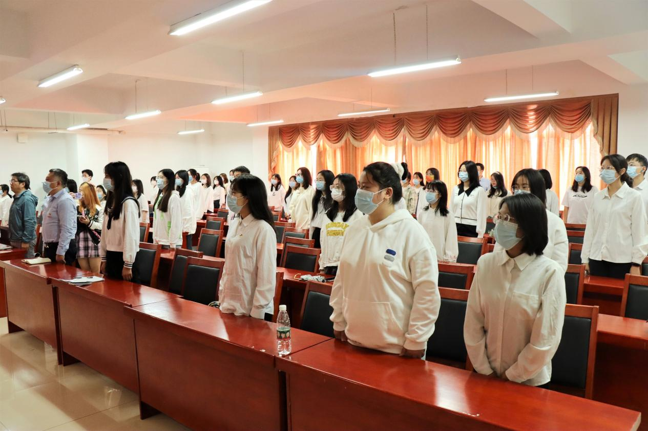 4a59a07d6b584f0b96be85b7e475a93c.png 4a59a07d6b584f0b96be85b7e475a93c.png