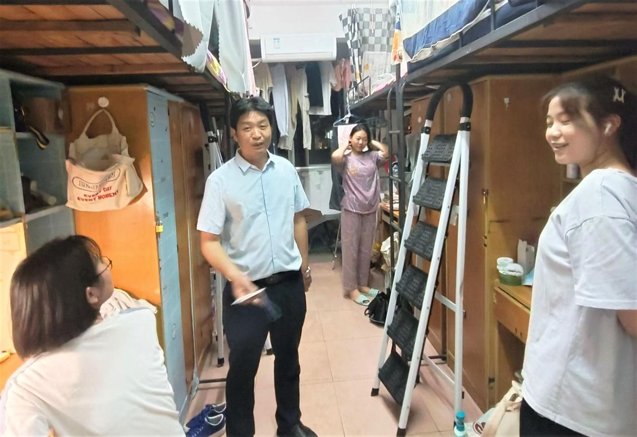 b8954e383c204f099e1532bc25979e8e.jpeg b8954e383c204f099e1532bc25979e8e.jpeg